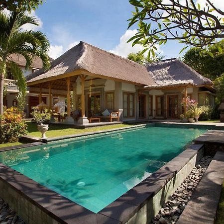 Taman Sari Bali Cottages Banyuwedang Pokoj fotografie